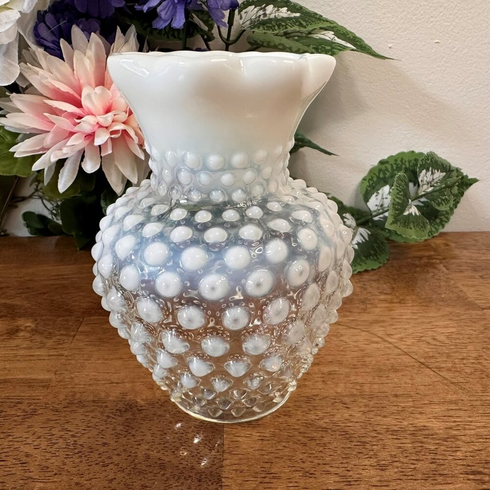 Vintage White Opalescent Hobnail Glass Vase MCM Decorative Vase Fenton‎ Style